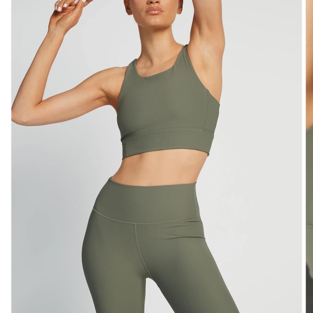 Wilo Base Ribbed Longline Sports Bra Medium M Khaki (Olive) - Picture 4 of 8